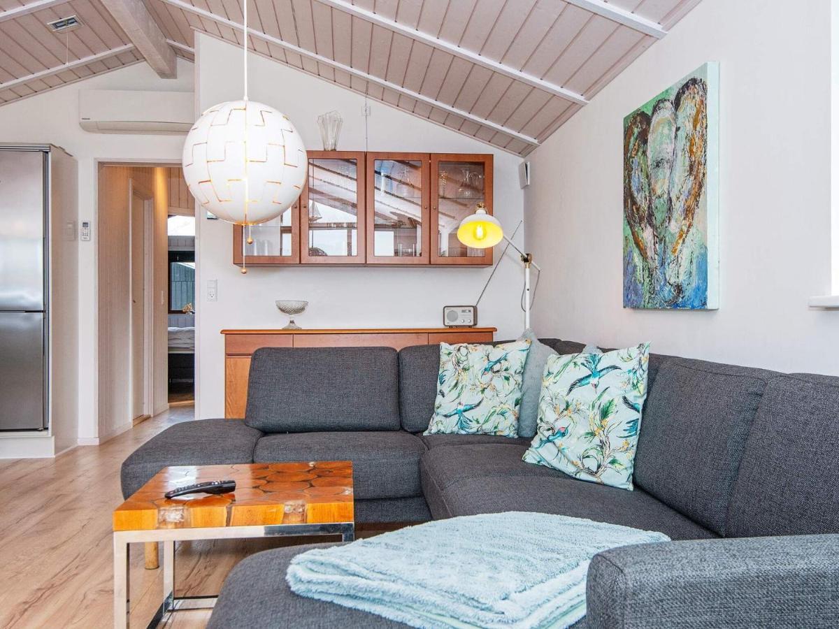 6 Person Holiday Home In R M Lakolk ภายนอก รูปภาพ