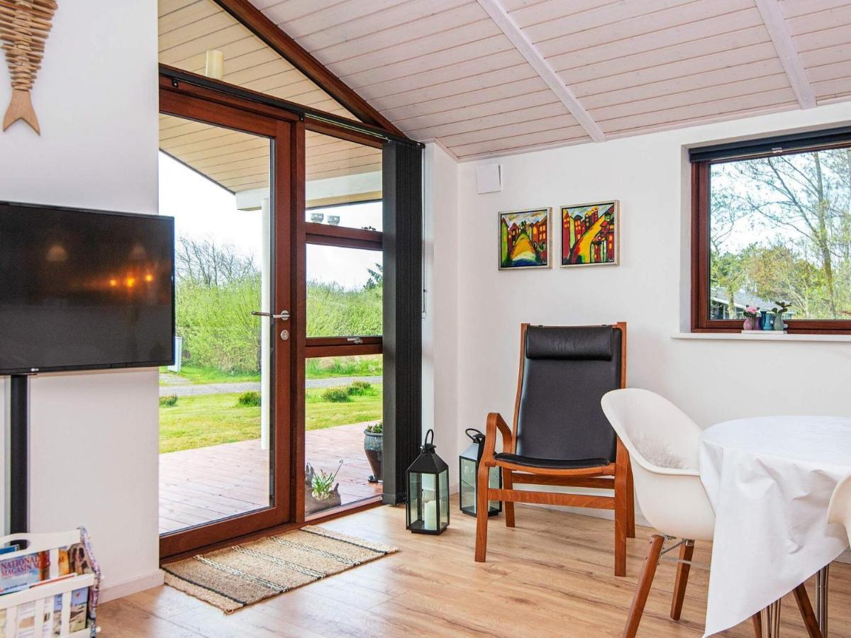 6 Person Holiday Home In R M Lakolk ภายนอก รูปภาพ