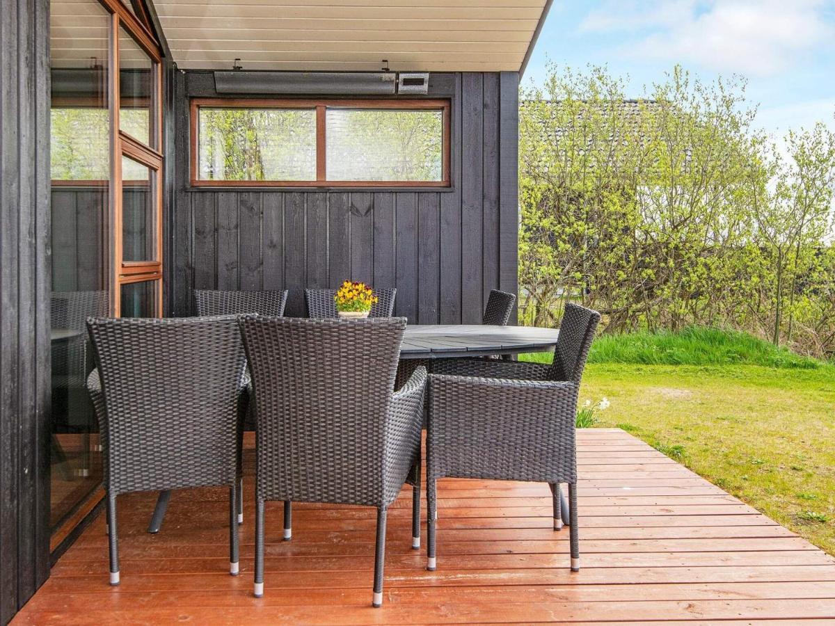 6 Person Holiday Home In R M Lakolk ภายนอก รูปภาพ